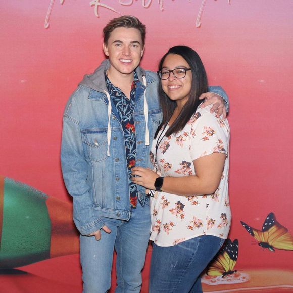 Meet your Posher, Shameca - Picture 1 of 1